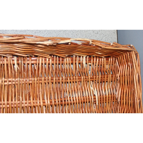 272 - 4 assorted vintage wicker trays, each approx 48cm x 31cm