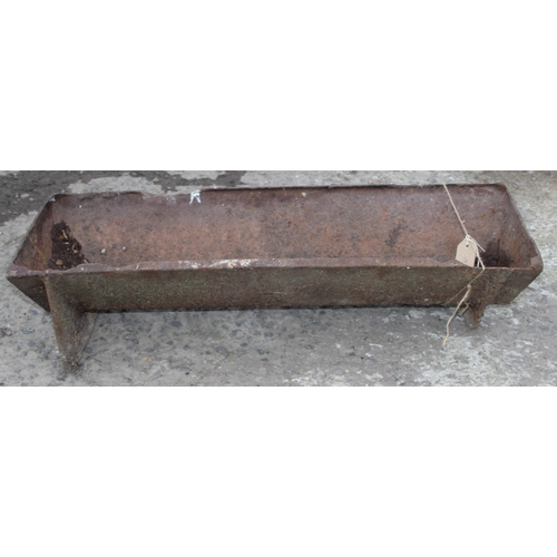 303 - Vintage cast iron feeding trough, approx 90cm wide