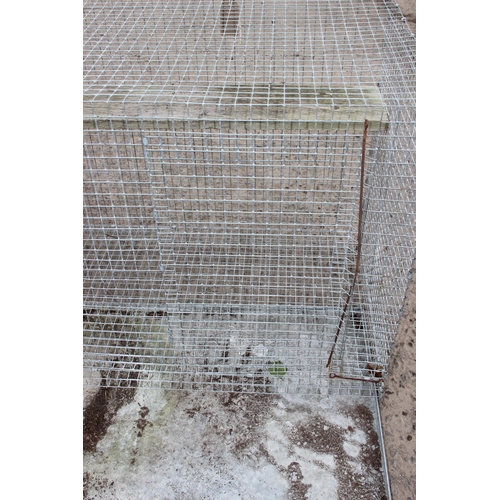 304 - Vintage wire animal cage, approx 92cm wide x 46cm deep x 62cm tall