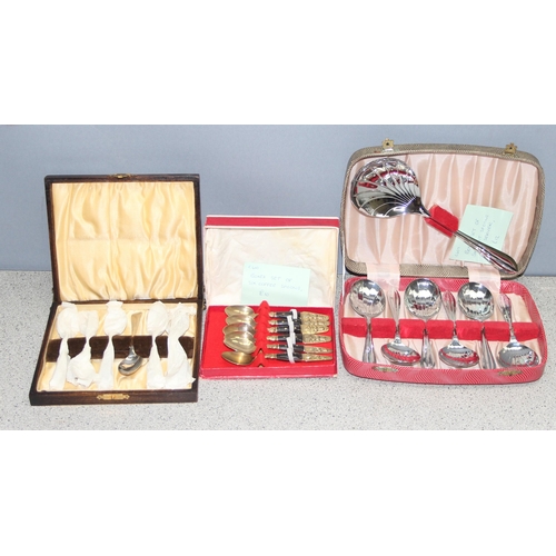 1010 - Qty of vintage and later boxed silver plated flatware items to include spoons