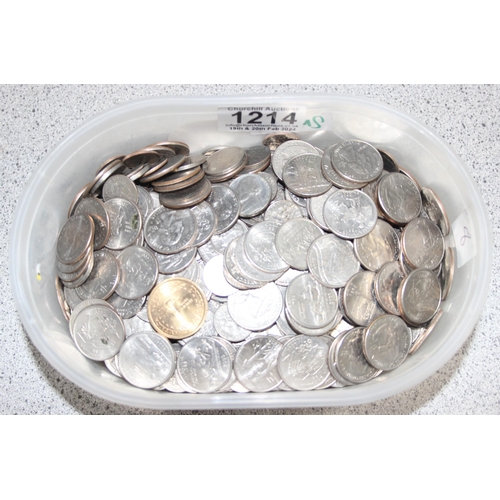 1214 - A large qty of assorted mixed US coins, all 5c and over denomination, approx 2.8kg gross