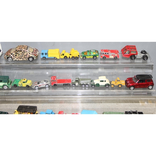 1525 - Qty of die-cast to vehicles to include examples by Matchbox and Lesney