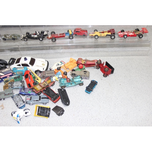 1526 - Qty of die-cast to vehicles to include examples by Matchbox and Corgi