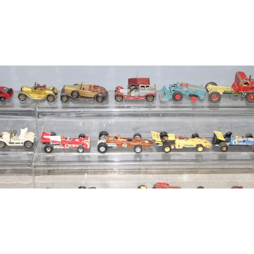 1526 - Qty of die-cast to vehicles to include examples by Matchbox and Corgi