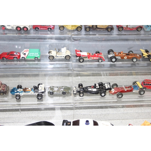 1526 - Qty of die-cast to vehicles to include examples by Matchbox and Corgi