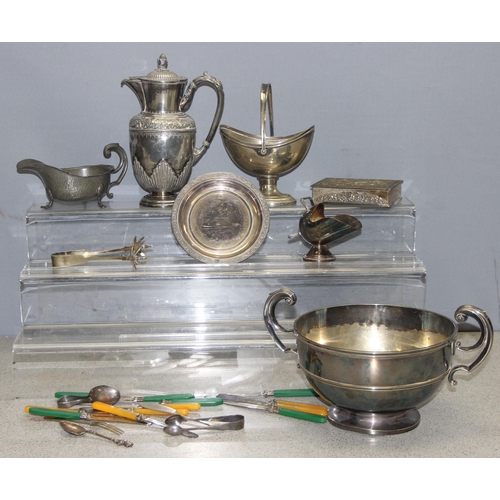 1012 - Qty of assorted antique and later silver plate and pewter items to inc a large trophy bowl, approx 3... 