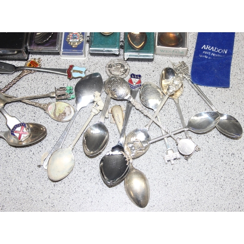 1023 - Qty of mixed silver-plated collectors spoons, some boxed, approx 890g gross