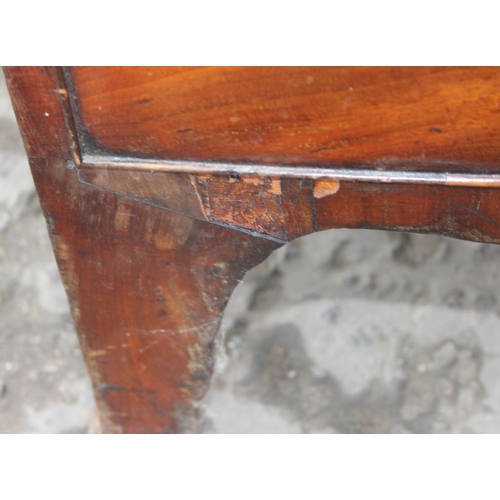 136 - An antique mahogany 2/2 bow fronted chest of drawers, approx 88cm wide x 49cm deep x 90cm tall