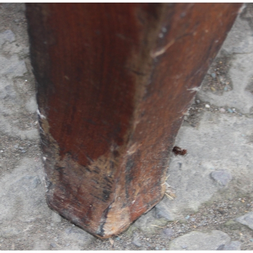 136 - An antique mahogany 2/2 bow fronted chest of drawers, approx 88cm wide x 49cm deep x 90cm tall