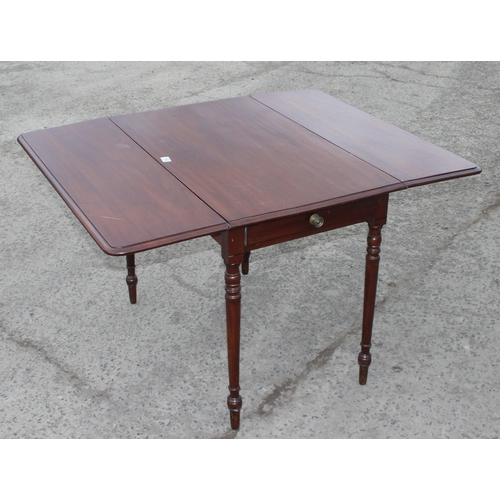 140 - An Edwardian Pembroke table with single drawer, approx 120cm W x 96cm D x 72cm H when raised