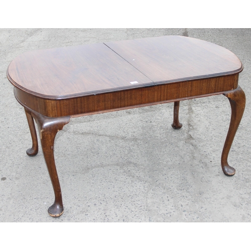 147 - An antique mahogany extending dining table with single extension and handle, approx 146cm W x 90cm D... 