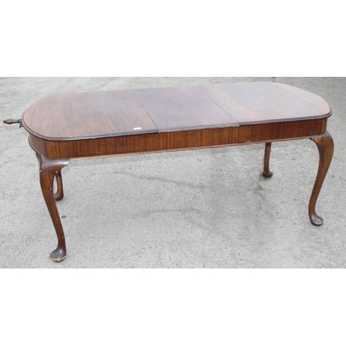 147 - An antique mahogany extending dining table with single extension and handle, approx 146cm W x 90cm D... 