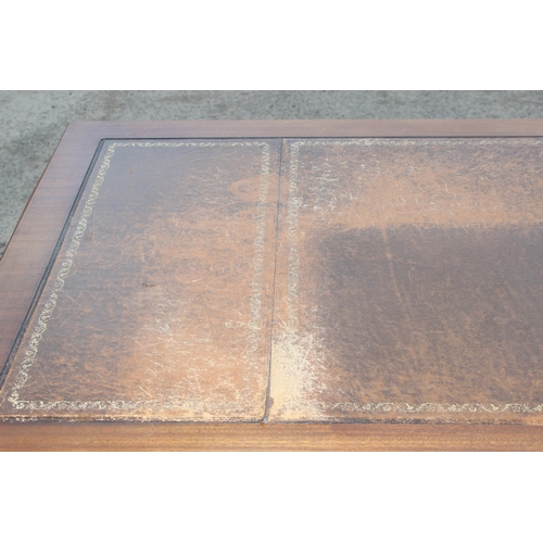 149 - Antique style pedestal desk with gilt leather insert top, approx. 153cm W x 92cm D x 75cm H