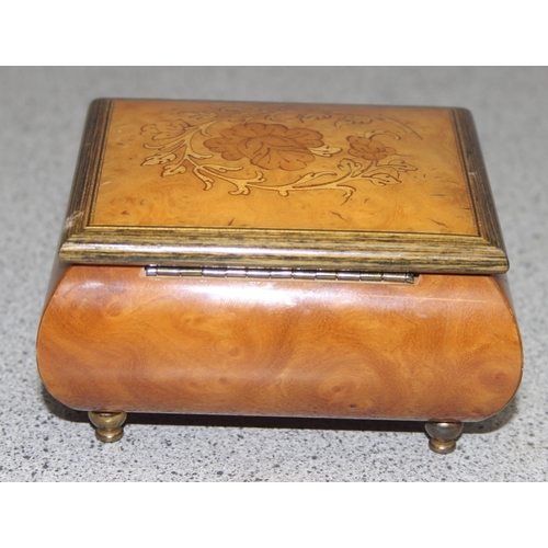 1668 - Vintage burr maple inlaid 18 note Reuge Swiss movement music box - plays “The Blue Danube Waltz” by ... 