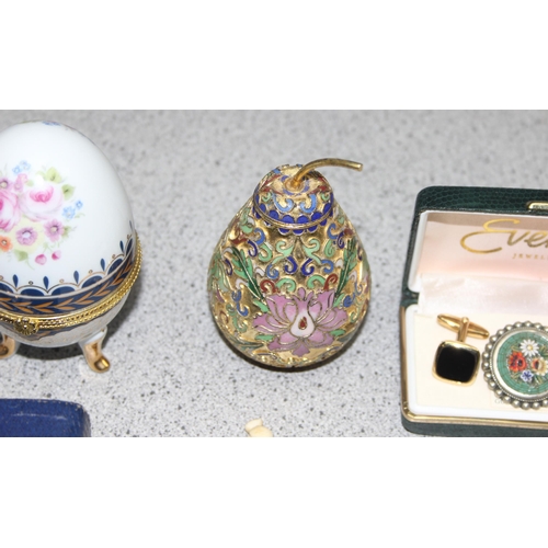 1674 - Qty of assorted jewellery and other misc items to inc a Chinese Cloisonné pear shaped pot, antique s... 