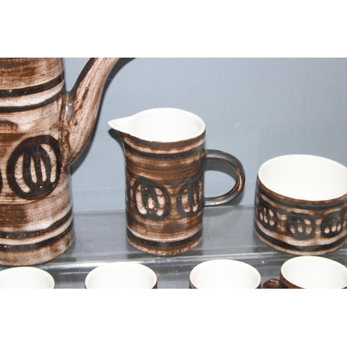 1739 - Mid 20c hand painted Cinque ports pottery abstract design 15 piece Coffee set consisting of 6 cups a... 