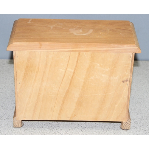 283 - Miniature vintage pine 2-over-2 chest suitable for jewellery and small collectables storage, approx ... 