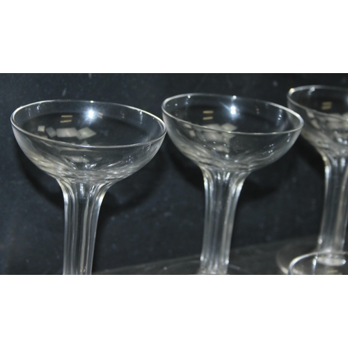 1679 - Set of 6 Victorian hollow-stemmed Champagne coupes, approx 11cm tall