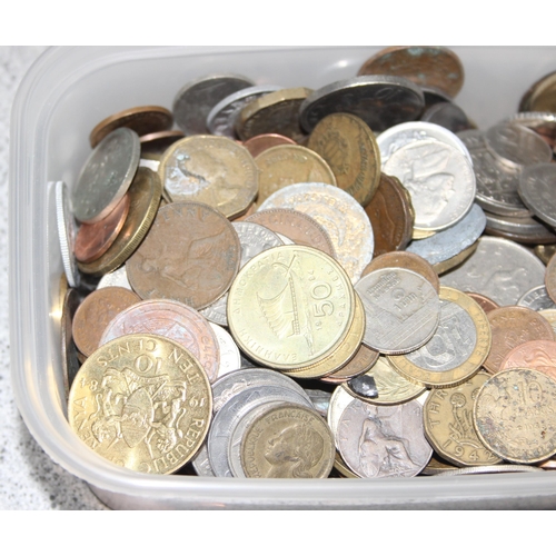 1244 - Qty of assorted mixed world coins etc, approx 1.9kg gross