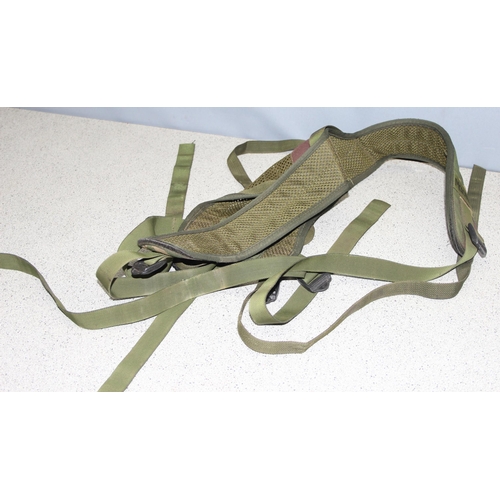 1445 - Qty of 20th century military webbing to incl belts, straps etc