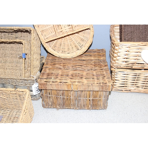 1761 - Qty of wicker baskets