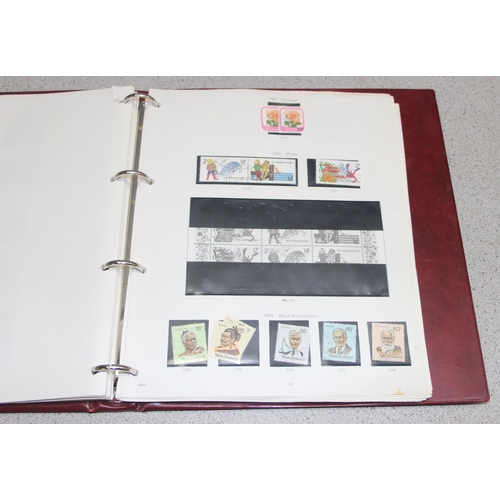 527 - Stamps - New Zealand, used collection on printed leaves