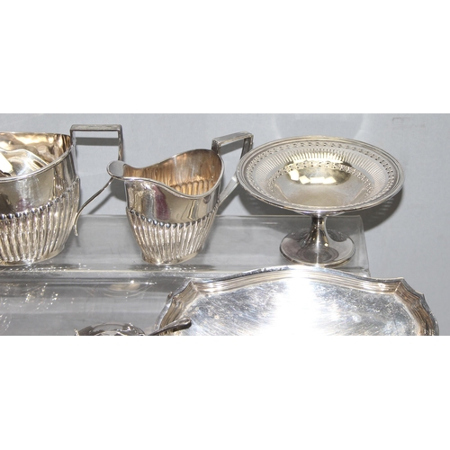 1085 - Qty of silver-plated items, to incl teapot and serving tray, approx 3.3kg gross