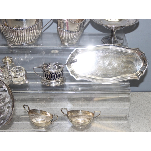 1085 - Qty of silver-plated items, to incl teapot and serving tray, approx 3.3kg gross