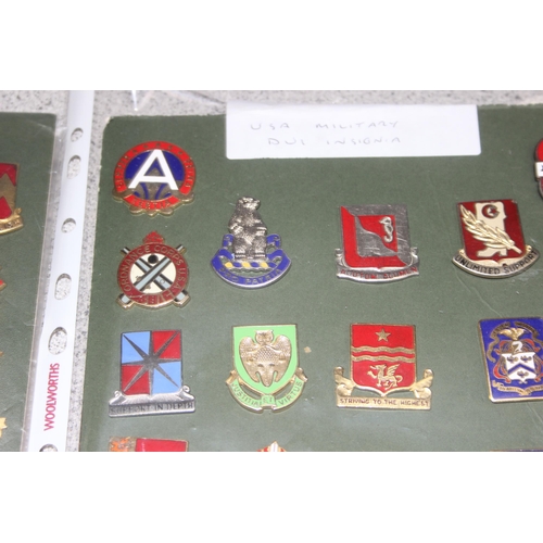 1454 - 2 cards of US Military distinguished unit insignia (DUI) badges