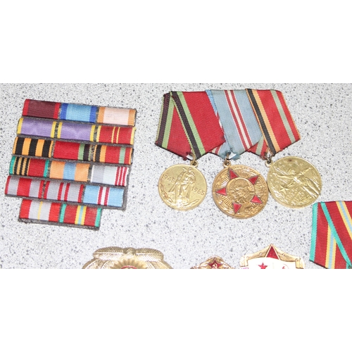 1458 - Qty of Soviet Russia military medals and badges