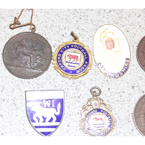 1460 - Assortment of Oxfordshire related medals and badges