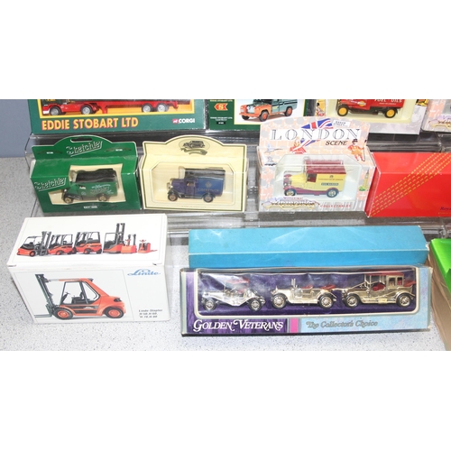 1538 - A large qty of assorted boxed model vehicles to inc Britains & Corgi Legends of Speed