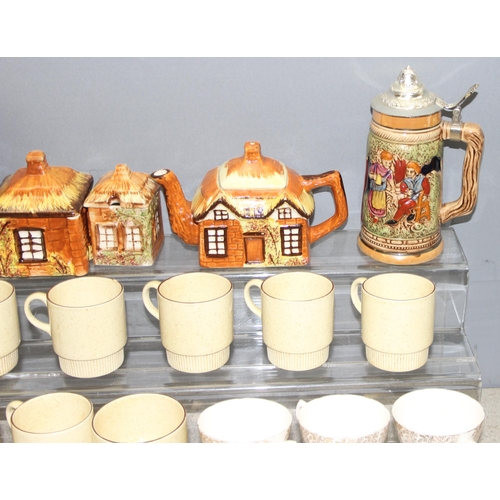 1732 - Qty of Price Kensington Cottage ware to incl teapot, biscuit barrel and other ceramics, Poole, Royal... 