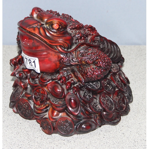 1781 - A large model of a Chinese money toad, approx 17cm tall