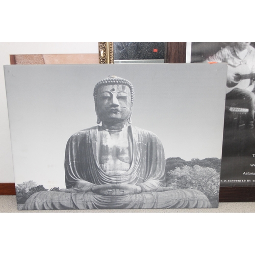 475 - Mix of pictures and mirrors, to incl Starsky & Hutch mirror, Buddy Miller poster etc, largest approx... 