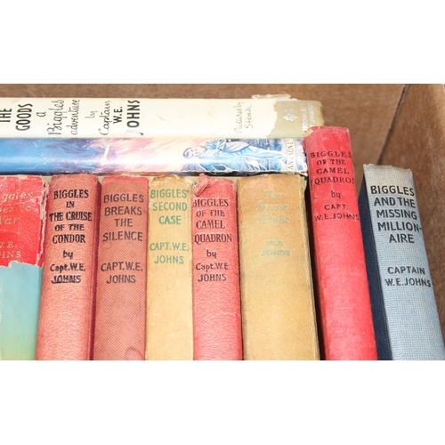 536 - Qty of assorted Biggles books, some with dust jackets