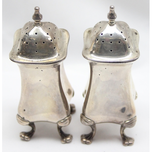 1072 - A pair of Art Nouveau period silver pepper pots, Birmingham 1902 by E S Barnsley & Co (Edward Souter... 