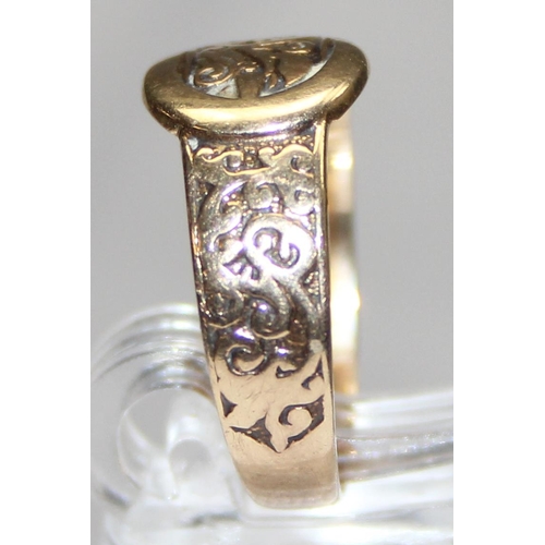 1123 - Antique style 9ct gold engraved buckle ring, marked and XRF confirmed, approx size N, approx 2.32g g... 