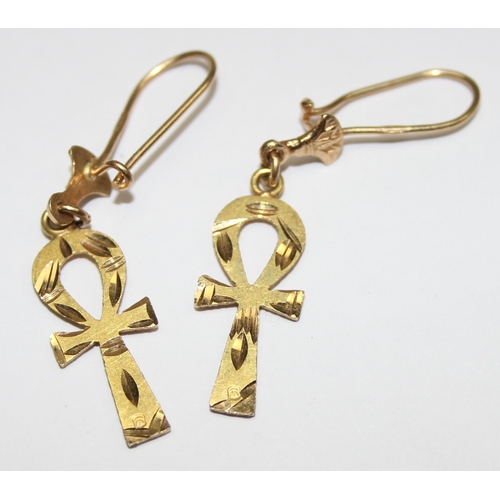 1135 - A pair of 18ct gold earrings formed as Egyptian ankh, bearing Arabic hallmarks and XRF confirmed, ap... 