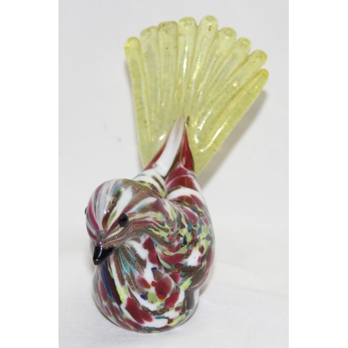 1633 - Murano/ Italian Glass, a vintage Murano glass bird with colourful glass body and golden tail, remnan... 