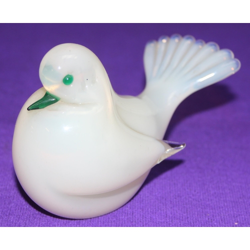 1637 - Murano/ Italian Glass,, a vintage Murano glass sculpture a dove, likely Murano but unmarked, approx ... 