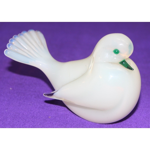 1637 - Murano/ Italian Glass,, a vintage Murano glass sculpture a dove, likely Murano but unmarked, approx ... 