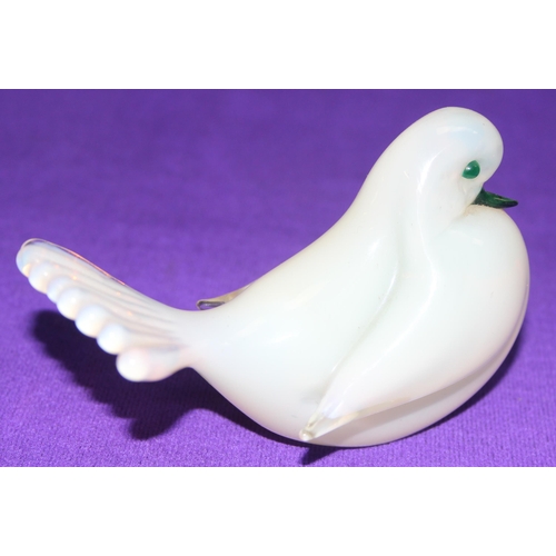 1637 - Murano/ Italian Glass,, a vintage Murano glass sculpture a dove, likely Murano but unmarked, approx ... 