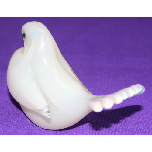 1637 - Murano/ Italian Glass,, a vintage Murano glass sculpture a dove, likely Murano but unmarked, approx ... 