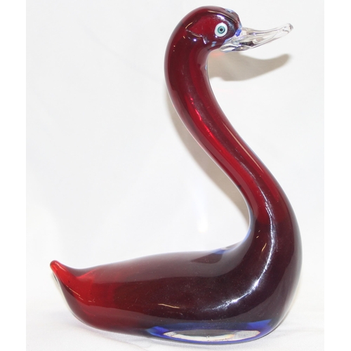 1639 - Murano/ Italian Glass, a retro glass sculpture of a duck or swan, polished base, likely Murano but u... 