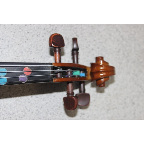 607 - 1/4 size 'The Student 1' in case by Stentor Music Co Ltd with bow