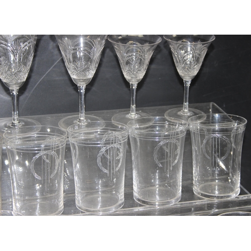 1650A - Qty of Victorian glass tumblers with engraved decoration, 9 larger and 6 small