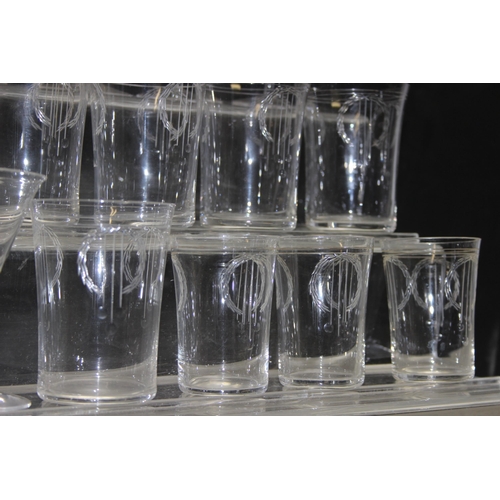 1650A - Qty of Victorian glass tumblers with engraved decoration, 9 larger and 6 small