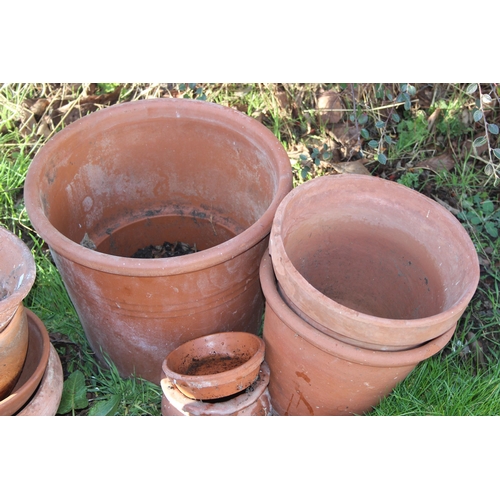 329 - Mixed of vintage terracotta garden pots, largest 33cm high