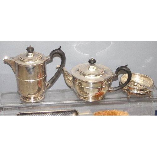 1092 - Qty of assorted antique and later silver plated items to inc a silver handled knife, approx 3.7kg gr... 